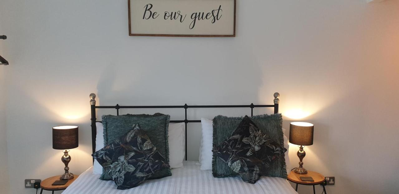 Monkton Court House B&B Гонитон Номер фото