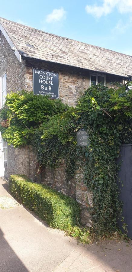 Monkton Court House B&B Гонитон Экстерьер фото
